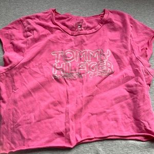 Medium Tommy Hilfiger pink crop can fit xs-med